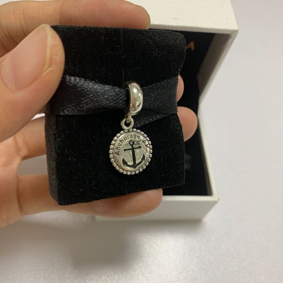 Pandora Anchorage AK Travel Destination Dangle Charm S925 Sterling Silver - Picture 1 of 4